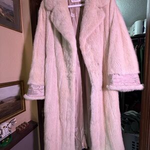 Long White Vintage Mink Fur Coat